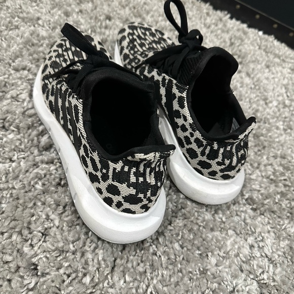 Adidas Monochrome Knit Sneakers - Picture 4 of 9